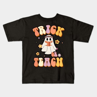 Retro Vintage Groovy Trick Or Teach Halloween Teacher Life Women Kids T-Shirt